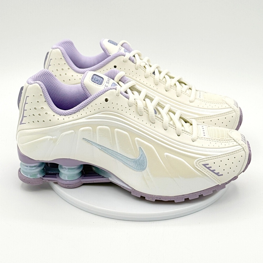 Nike‎ Shox R4 GS Size 6.5 Soft Pearl/Celestine Blue IH4050-001, NEW